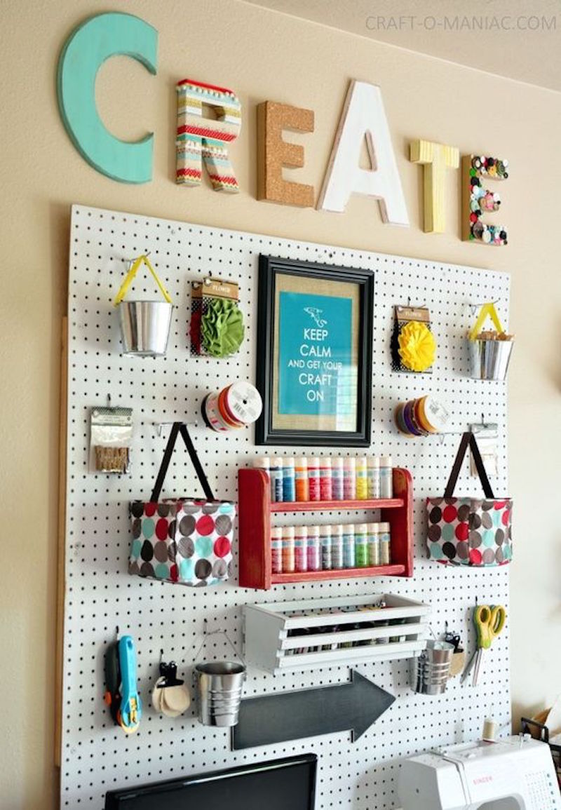 Craft Ideas To Decorate Your Room : 30 Stunning Ways to Decorate Your Living Room For ... - These extra centimeters will be folded when you glue the pictures on the backing.